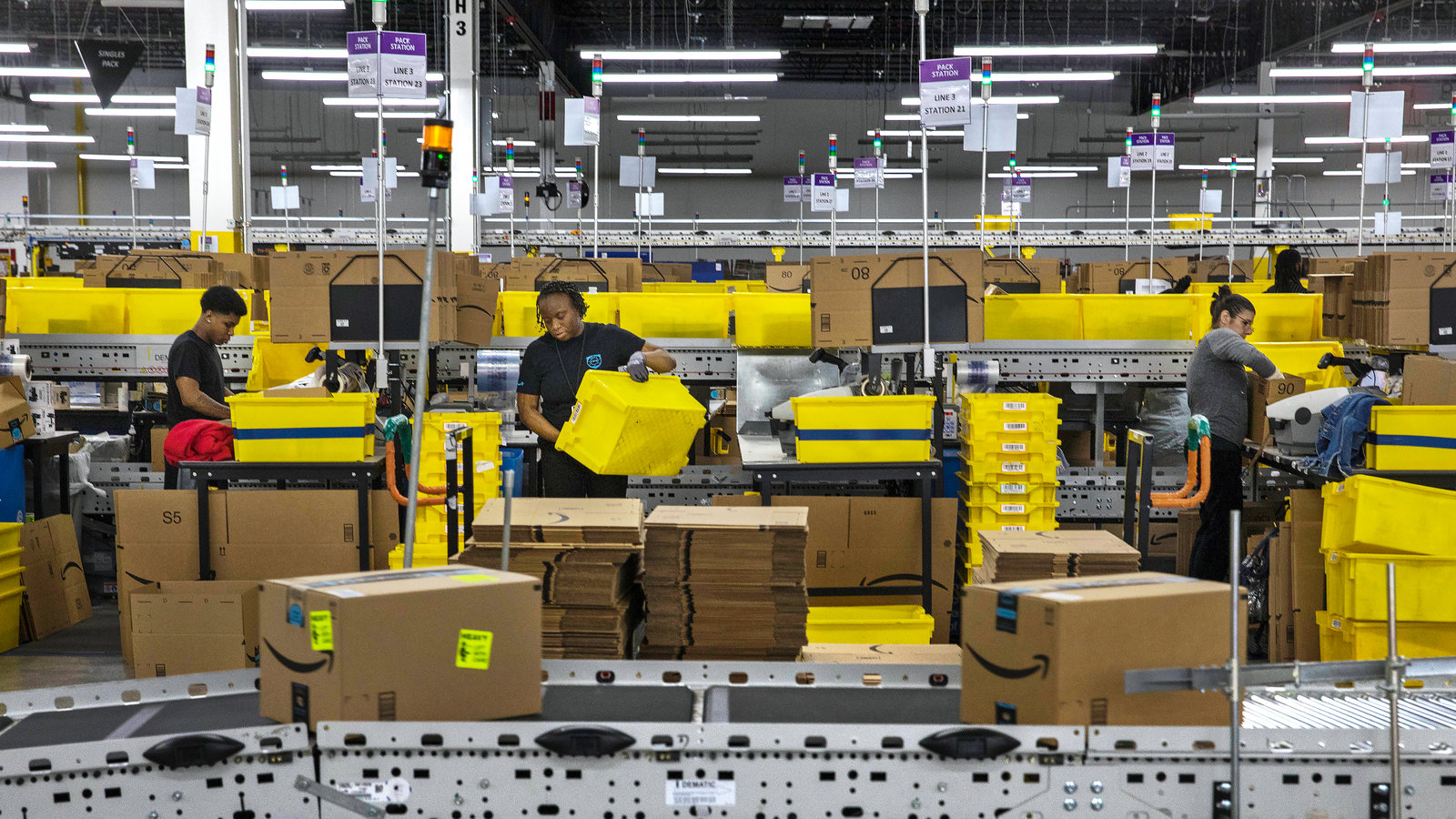 Amazon Jobs: Opportunities, Benefits, and Career Growth
