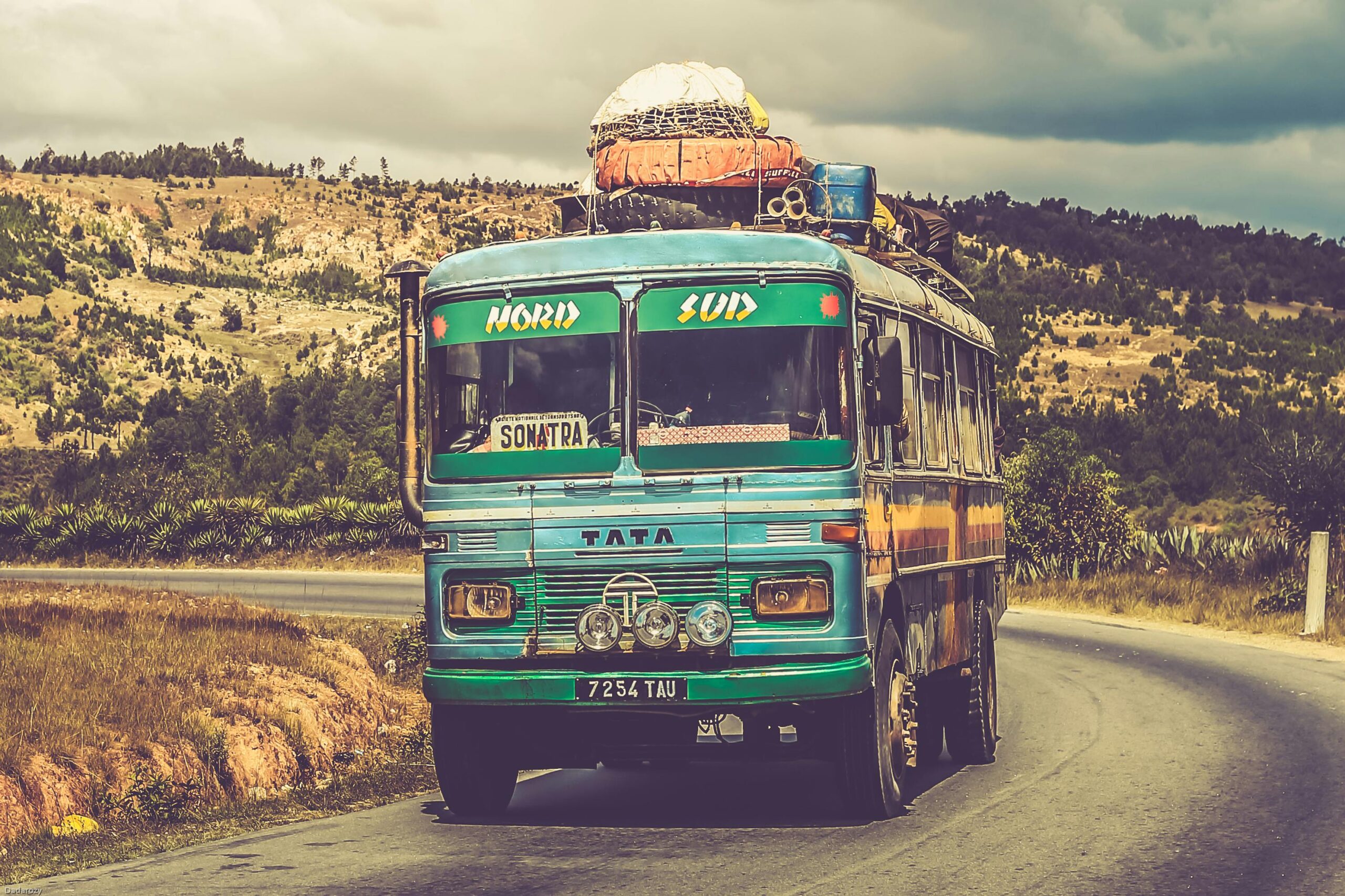 🚌 Bus Rental Services: The Ultimate Guide (Cost, Benefits)